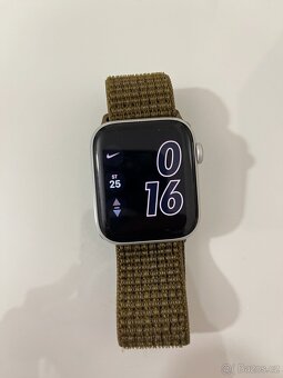 Apple Watch SE Nike 44mm - 6