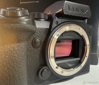 Panasonic S5iix - 6