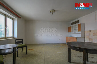 Prodej podílu 9/24 rodinného domu, Mikulovice, ul. Hlavní - 6