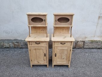 NÁDHERNÉ STARÉ SMRKOVÉ NOČNÍ STOLKY PO RENOVACI - 6