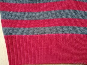 dámský svetr s kapucí vel. S - 6