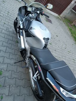 Honda CBR 600 F - 6