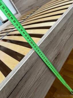 Manželská postel s nočními stolky - 6