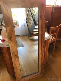 Dřevěný nábytek-zrcadlo, stůl, židlička - 6