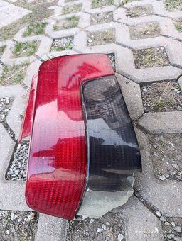 Peugeot 309 zadní světlo - 6