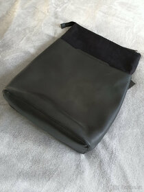 ZIGN - Moderní, kožený, hranatý unisex batoh - 6