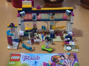 Prodám Lego friends 4 sady. - 6