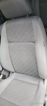 VW Caddy maxi 1.6 TDI, Webasto, tažné, 7míst - 6