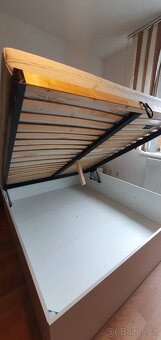 Manželská postel s vyklápěcím roštem včetně matrace - 6