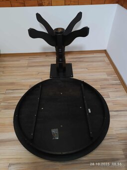 Kulatý stůl a 4 židle - 6