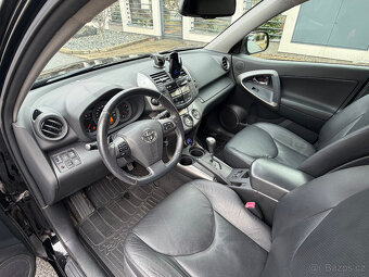 Toyota Rav4 2.2 D-CAT,Automat,Keyless,Kamera,DVD,Kůže,BLACK - 6