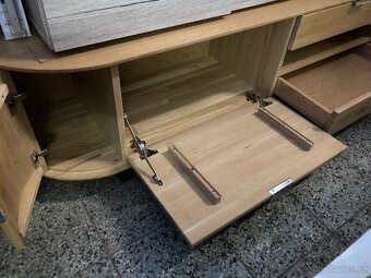 Tv stolek dubový-celomasív - 6