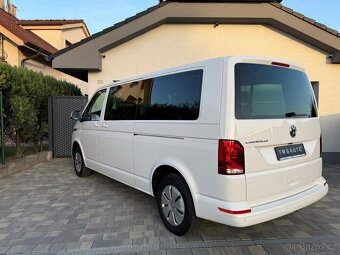 Volkswagen Caravelle 2.0 TDI DSG Comfortline Long 2023 - 6