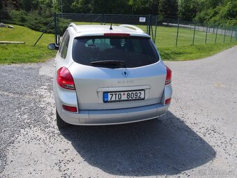Renault clio combi 2010 - 6
