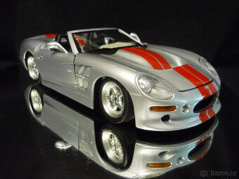 Shelby Series 1 Bburago 1/18 - 6