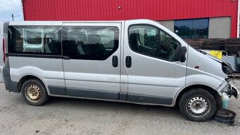 Opel Vivaro 2.0dci M9R E7 Na náhradní díly - 6