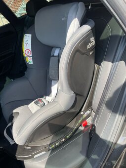 Britax Römer otočná autosedačka - 6