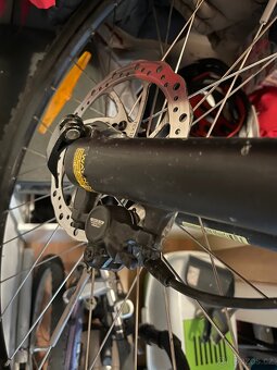 Horské kolo GT Avalanche 1.0, vel. S - 6