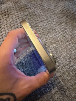 Apple iPhone 16 Pro JAKO NOVÝ - 6