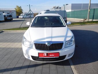 Škoda Octavia Combi 2.0 TDi Elegance, 103 kW, Klima - 6