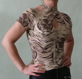 Tričko / roláček s tygříky C&A vel.XS - 6