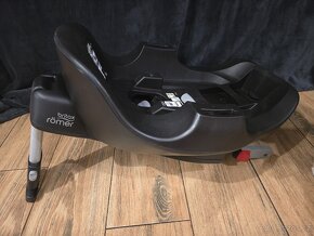 Britax Römer Baby-safe i-size vajíčko s isofix - 6