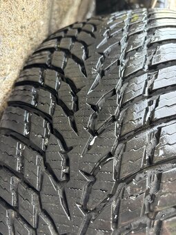 Prodám plechové disky R15 se zimní pneu Nokian - 6