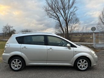 Toyota Corolla Verso 2.0D4D - 6