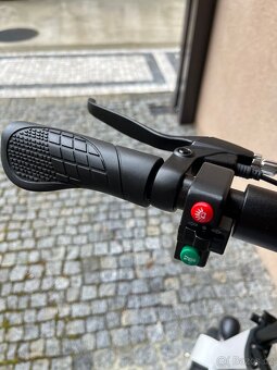 Prodám elektrickou koloběžku W-TEC Teneur 10” – jako nová, n - 6
