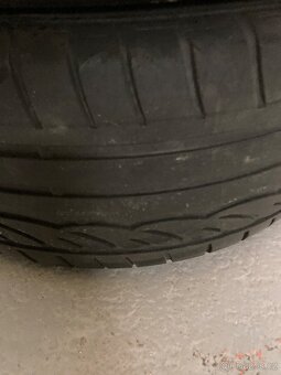 Dunlop 225/50/17 - 6