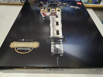 LEGO® Ideas 21335 Motorizovaný maják + box + mini dárek - 6