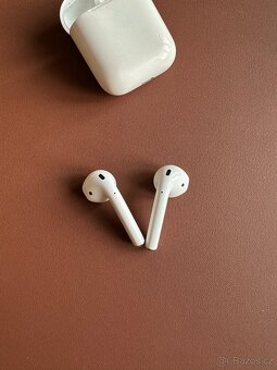 Apple AirPods 1 - 6