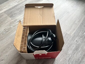 Legrand Incara nábytkový zásuvkový sloupek Tower 120 - 6