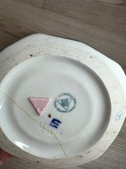 Porcelánová dvouuchá amfora Royal Dux - 6