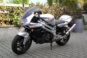 Aprilia SL 1000 Falco - 6