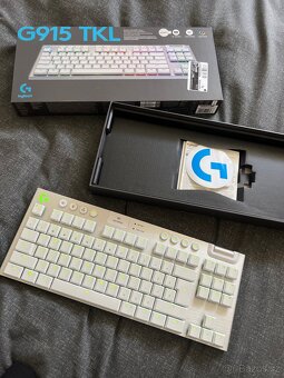 Logitech G915 TKL Logitech Pro X SuperLight 2 - 6