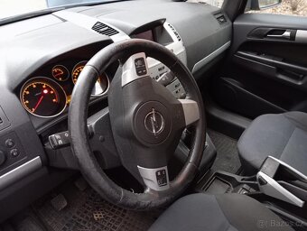 Opel Zafira 1.9 CDTi, 7 míst - 6