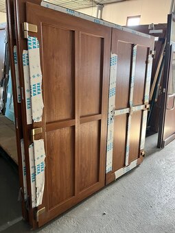 NOVÉ PVC DVOUKŘÍDLÉ DVEŘE-VRATA VEKRA 211x207-PLZEŇ - 6