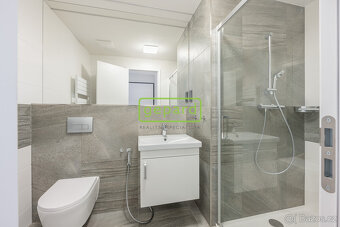 Pronájem bytu 2+kk/B, 43 m2 + 2,2m2, Praha 8-Kobylisy - 6