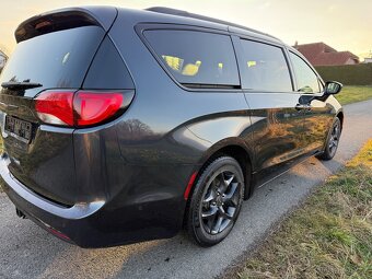 Chrysler Pacifica 2019 verze S. Panorama, 360kam. tažné - 6