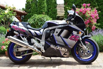 SUZUKI GSX-R 1100 - 6
