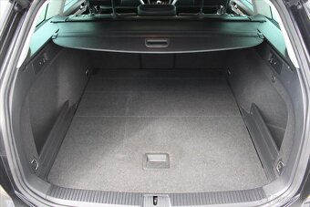 Volkswagen Passat 2.0TDI 110KW ELEGANCE 1MAJ. ČR (2021) - 6
