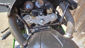 Kawasaki ZXR 750J - 6