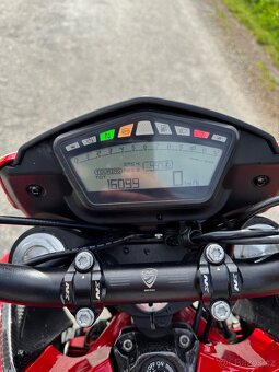 Ducati Hypermotard 821 - 6