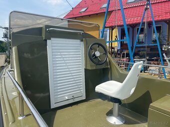 India 431 laminátový motorový člun - NOVÝ - 6