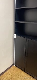 IKEA černá skříň - 6
