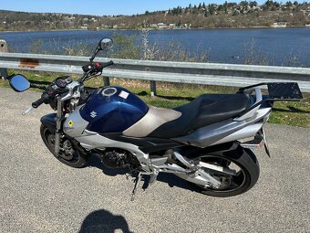 Suzuki GSR 600 - 6