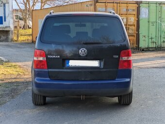 Volkswagen Touran, 1.6 FSI, 85kW, 7 míst. - 6
