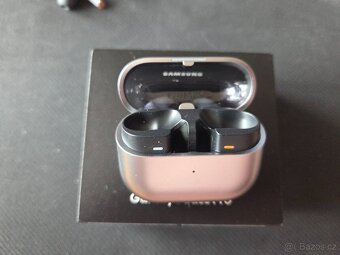 Samsung Galaxy Buds3 Pro stříbrné - 6