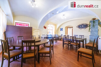 K prodeji, víceúčelový objekt s restaurací, bytem, 3 apartmá - 6